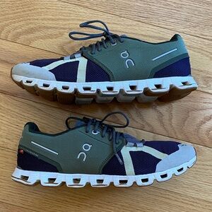 On Cloud 6 Running Women’s Olive and Navy Athletic Shoes